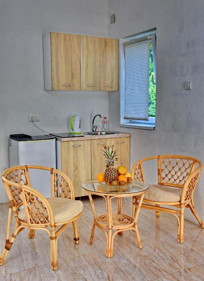 Apartments Sea Star Kotor Bagian luar foto
